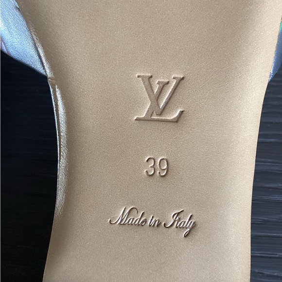 Louis Vuitton sandals - Picture 6 of 12